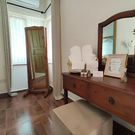 Babil Bahceleri - Gardens Of Babel لابيثوس